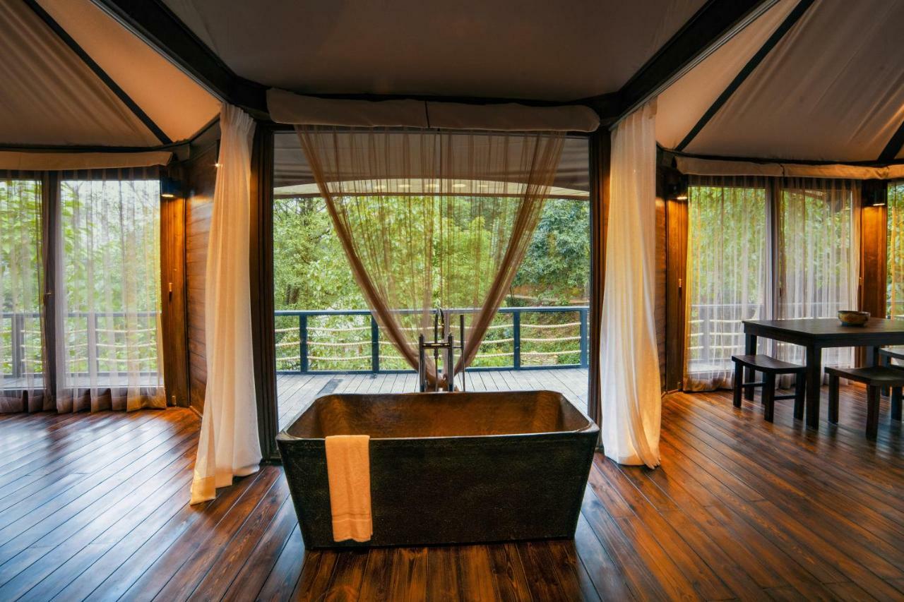 The Pavilions Himalayas Lake View ポカラ エクステリア 写真