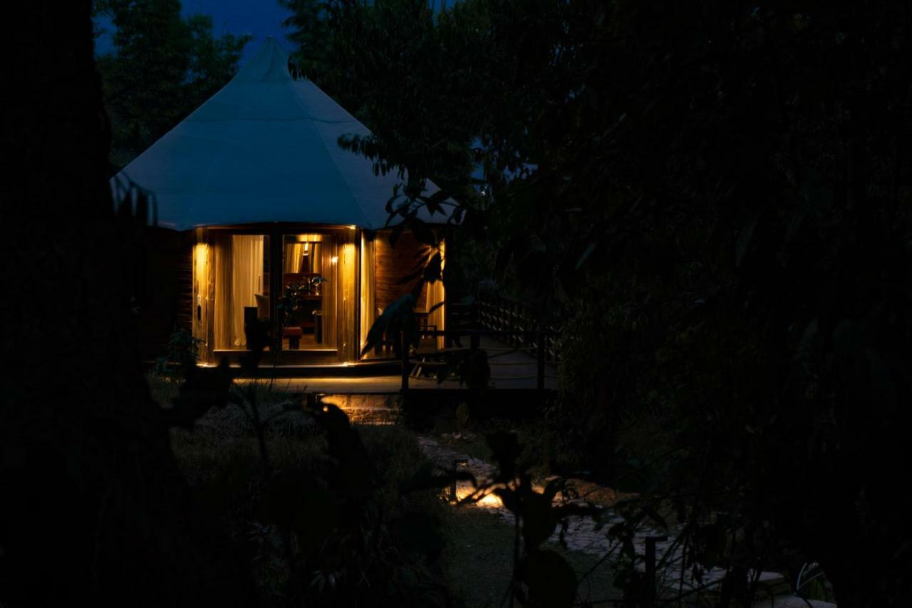 The Pavilions Himalayas Lake View ポカラ エクステリア 写真