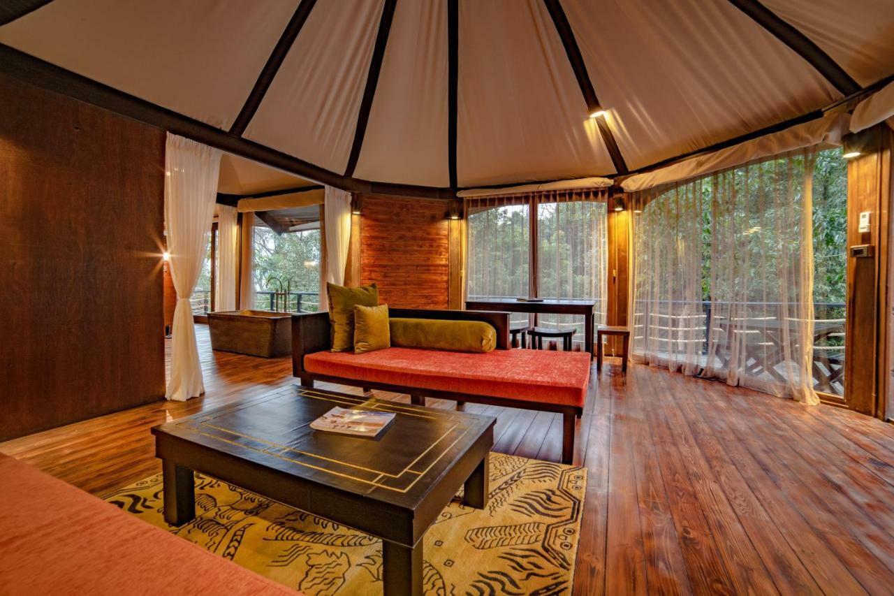 The Pavilions Himalayas Lake View ポカラ エクステリア 写真