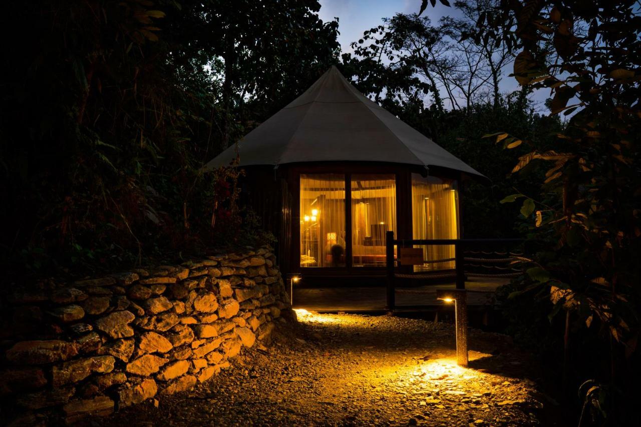 The Pavilions Himalayas Lake View ポカラ エクステリア 写真