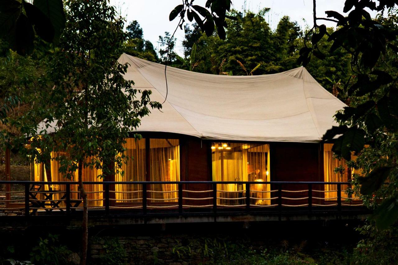 The Pavilions Himalayas Lake View ポカラ エクステリア 写真
